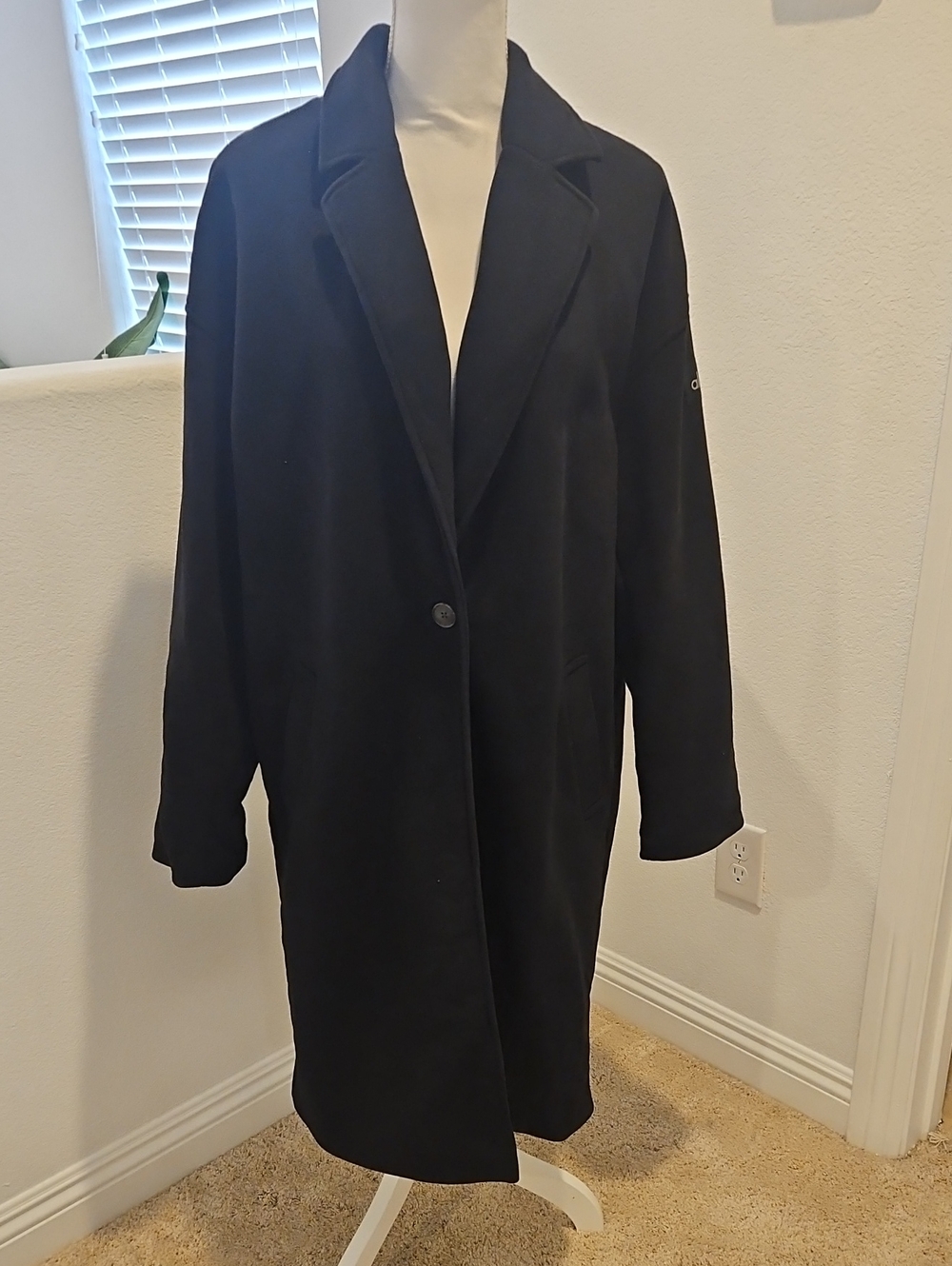 ALO Lined Yoga Black Single-Button Trench Coat Sz L